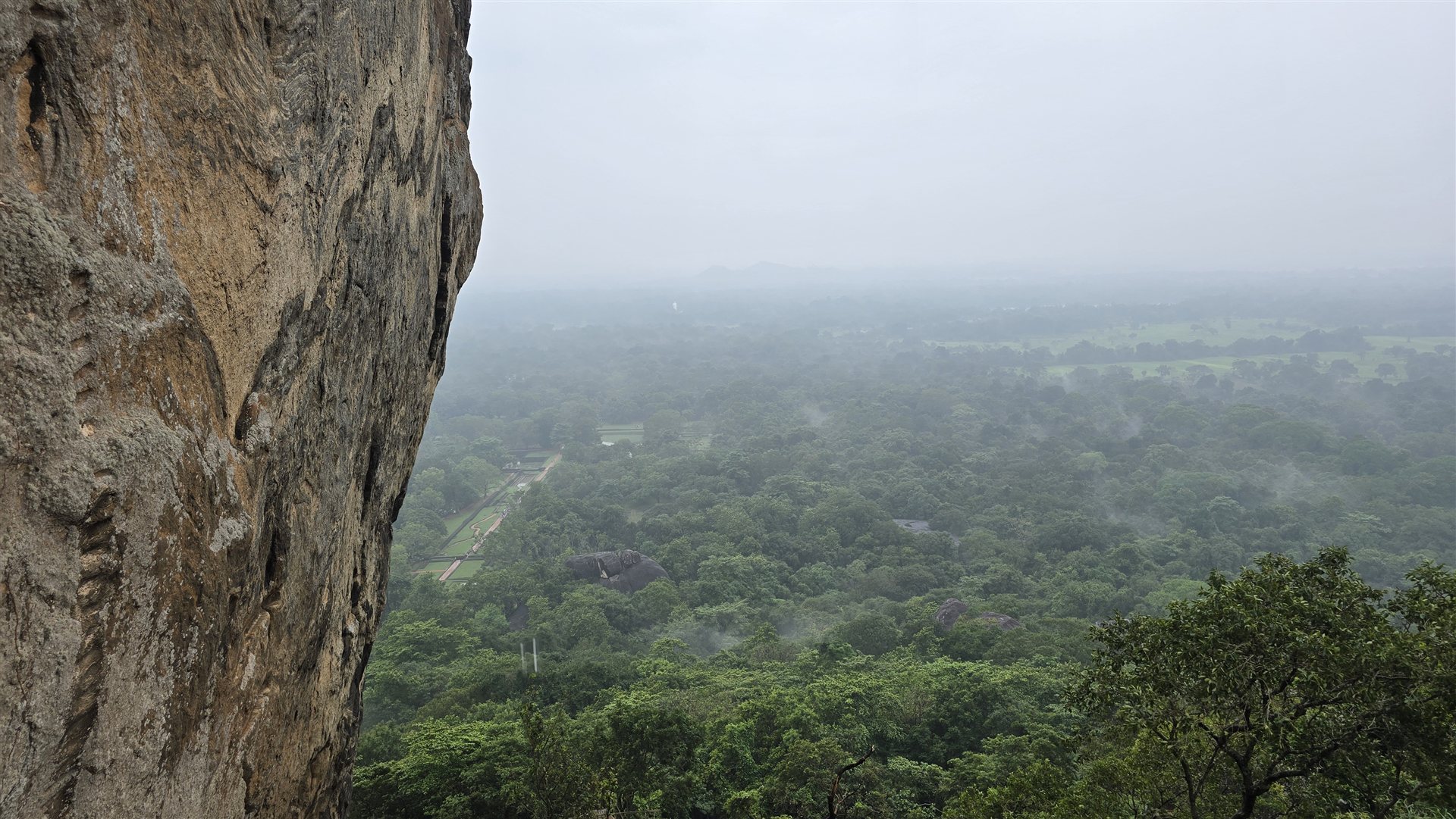 Aussicht vom Sigiriya über den Regenwald, Sri Lanka